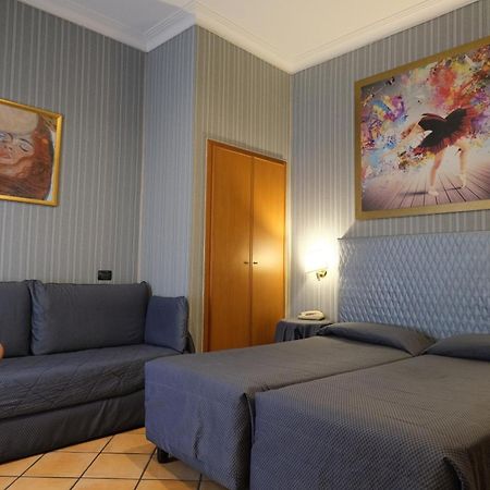 Hotel Lirico Рим Экстерьер фото