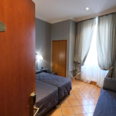 Hotel Lirico Рим Экстерьер фото