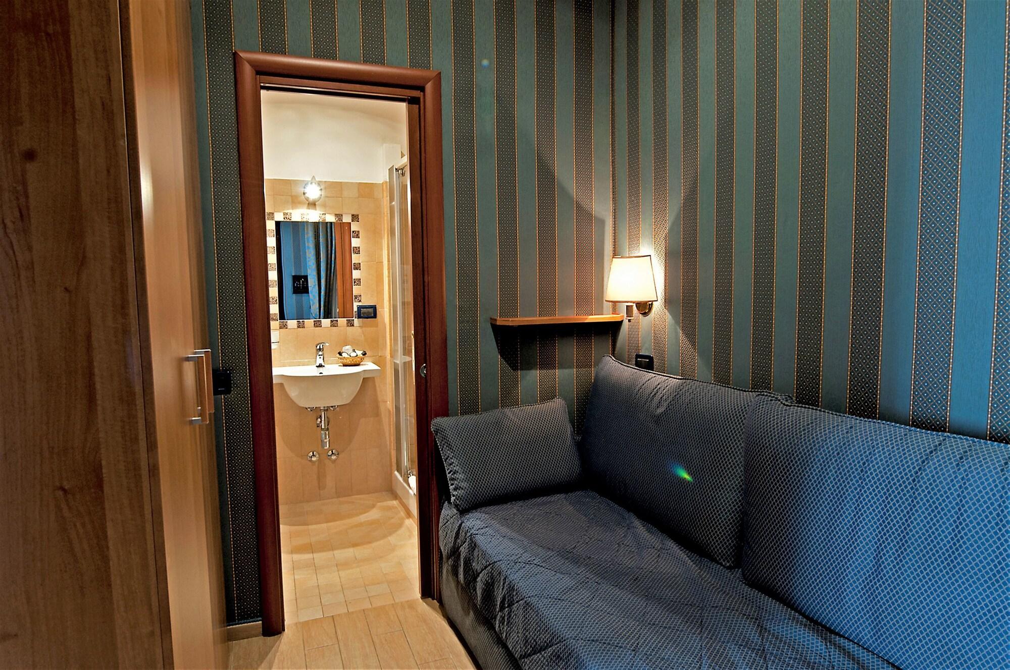 Hotel Lirico Рим Экстерьер фото