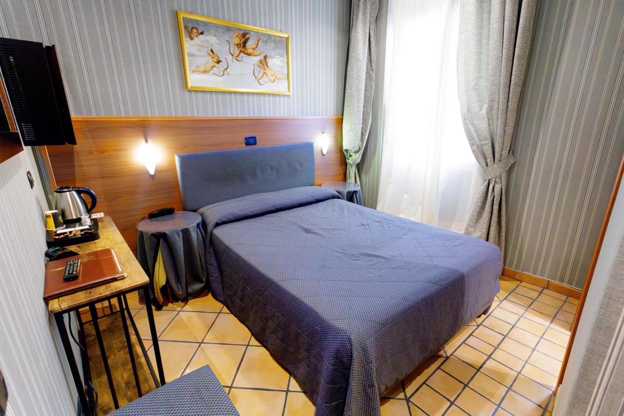 Hotel Lirico Рим Экстерьер фото