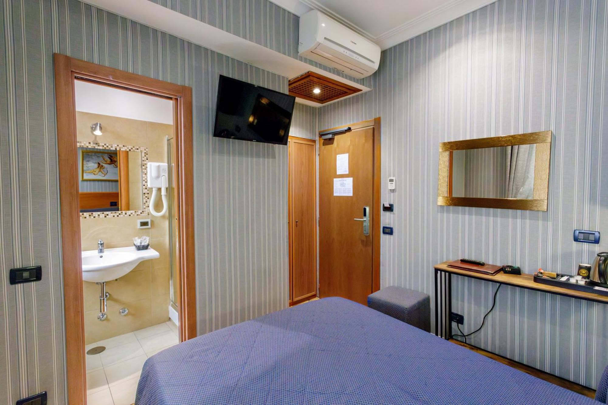 Hotel Lirico Рим Экстерьер фото